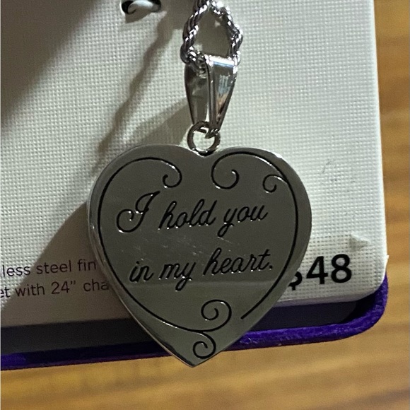 Hallmark Stainless Steel Fine Jewelry Heart Locket Necklace 24 Inch Chain/Case - Picture 16 of 17